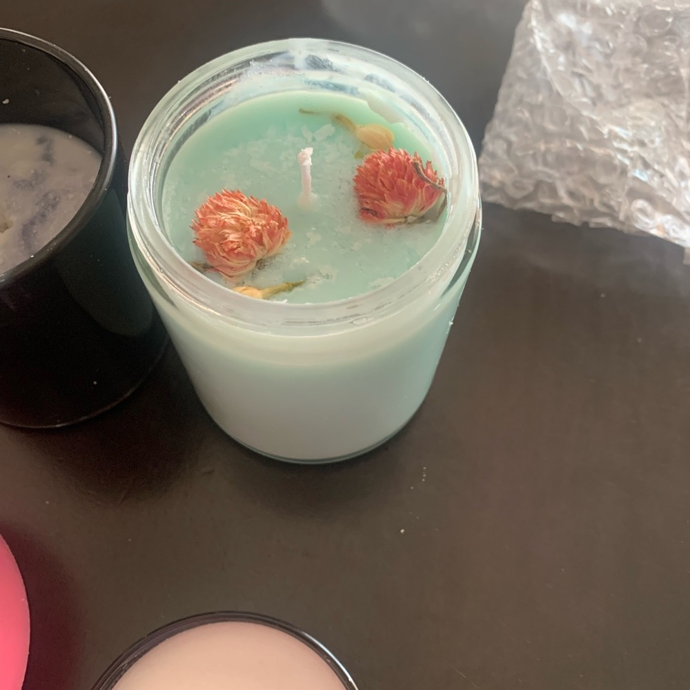 Caribbean escape 🌊🌺 scented candle